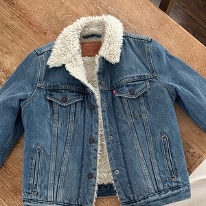 Levi's Classic Blue Denim Jacket with White Sherpa